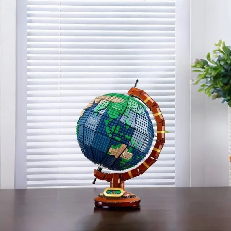 

2025 Moc building blocks 2585Pcs globe Modular Creative Building Blocks Assembly Children's Education boy model gift