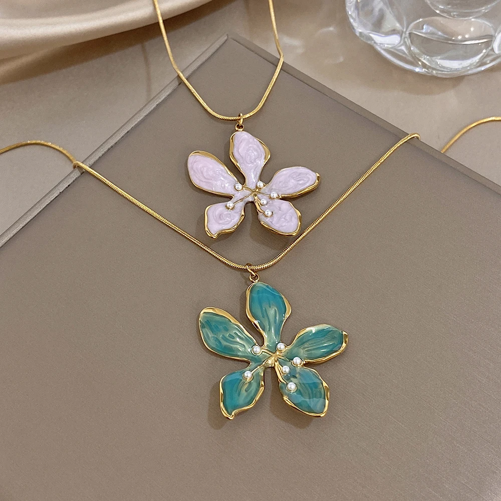 Freetry Elegant Colored Drip Oil Flower Pendant Stainless Steel Necklace for Women Waterproof Necklace Charm Jewelry Accessories