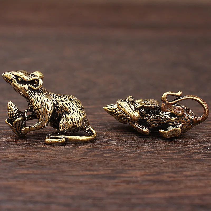 Bronze Little Mouse Holding Corn Brass Copper Desktop Ornament Home Decoration Tea pet Retro Craft m571