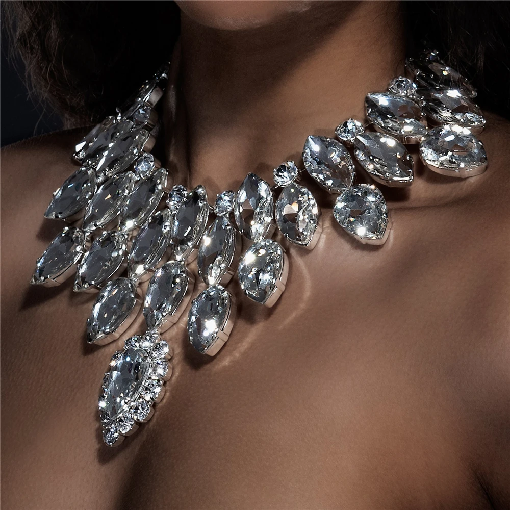 Schillernde Glass trass Anhänger Halskette für Frauen großen Schmuck Strass Kristall Hochzeit Bühnen zubehör – Detail 5