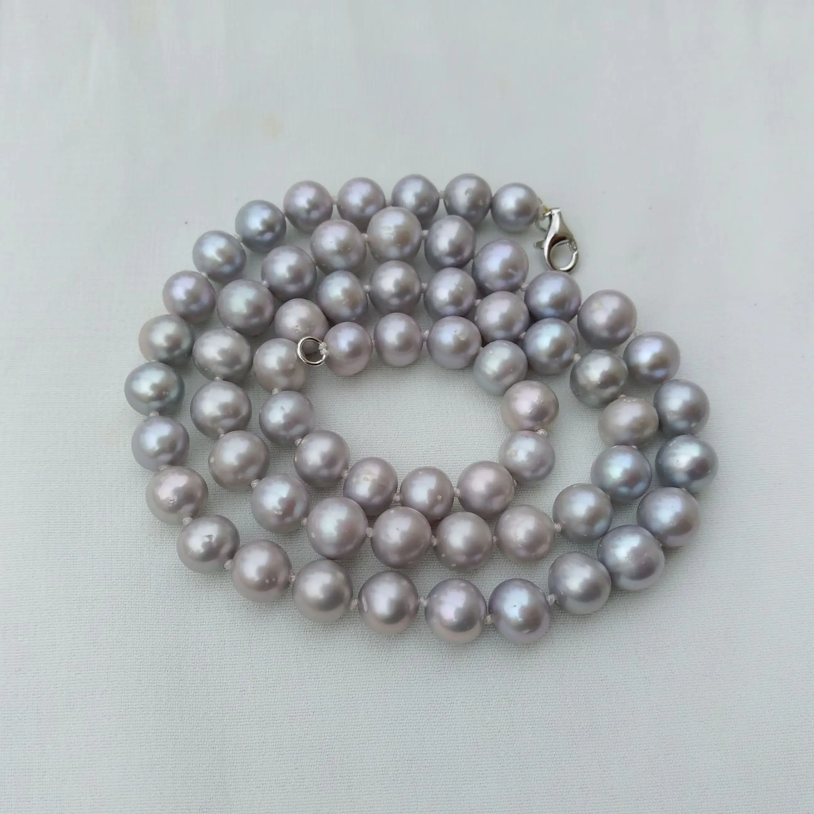 

gorgeous south sea silver grey pearl necklace 925S CLASP Please see more photos with pearl details.