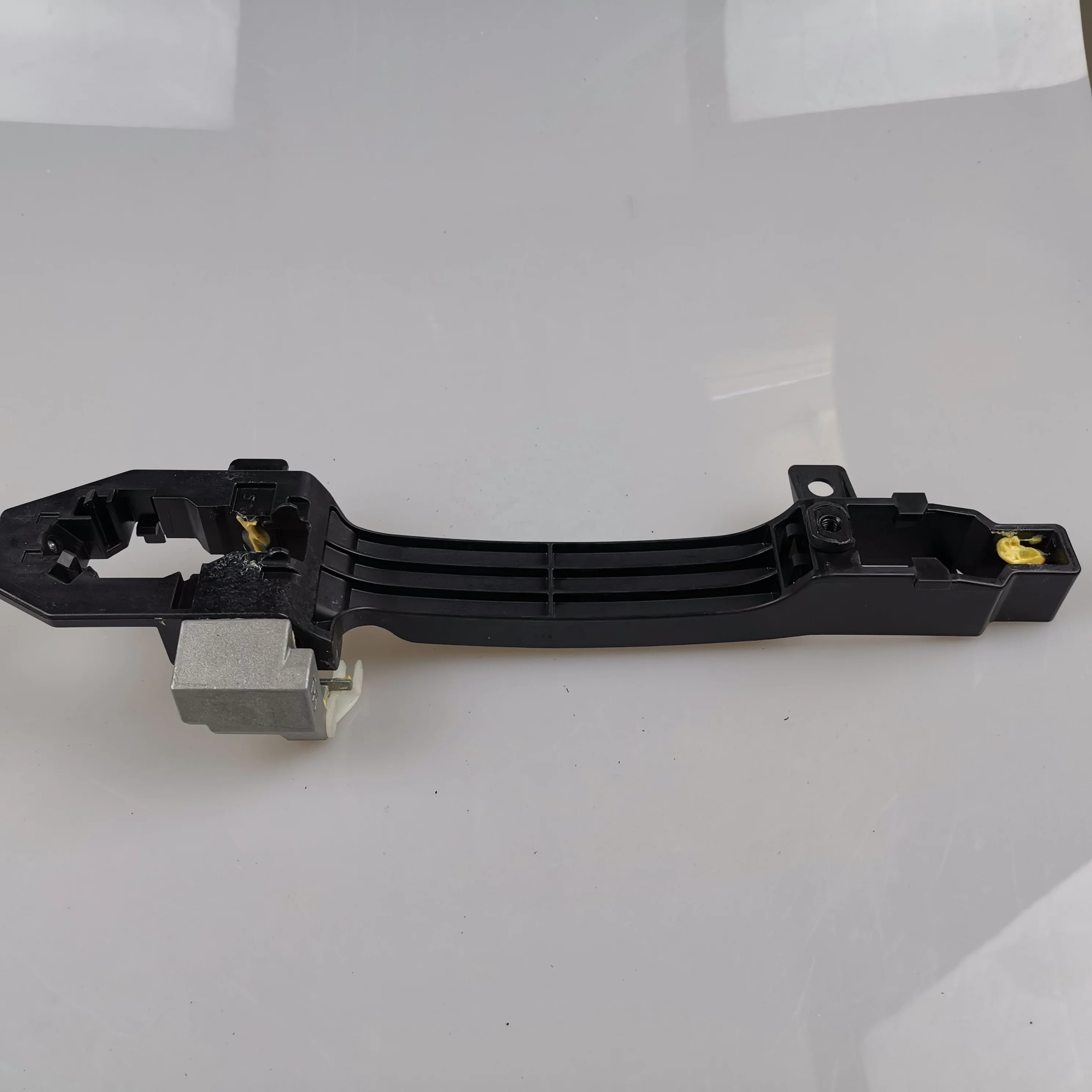 SAIC MAXUS T60 Original Outside Handle Bracket C00131221 C00131222 C00131223 C00131225