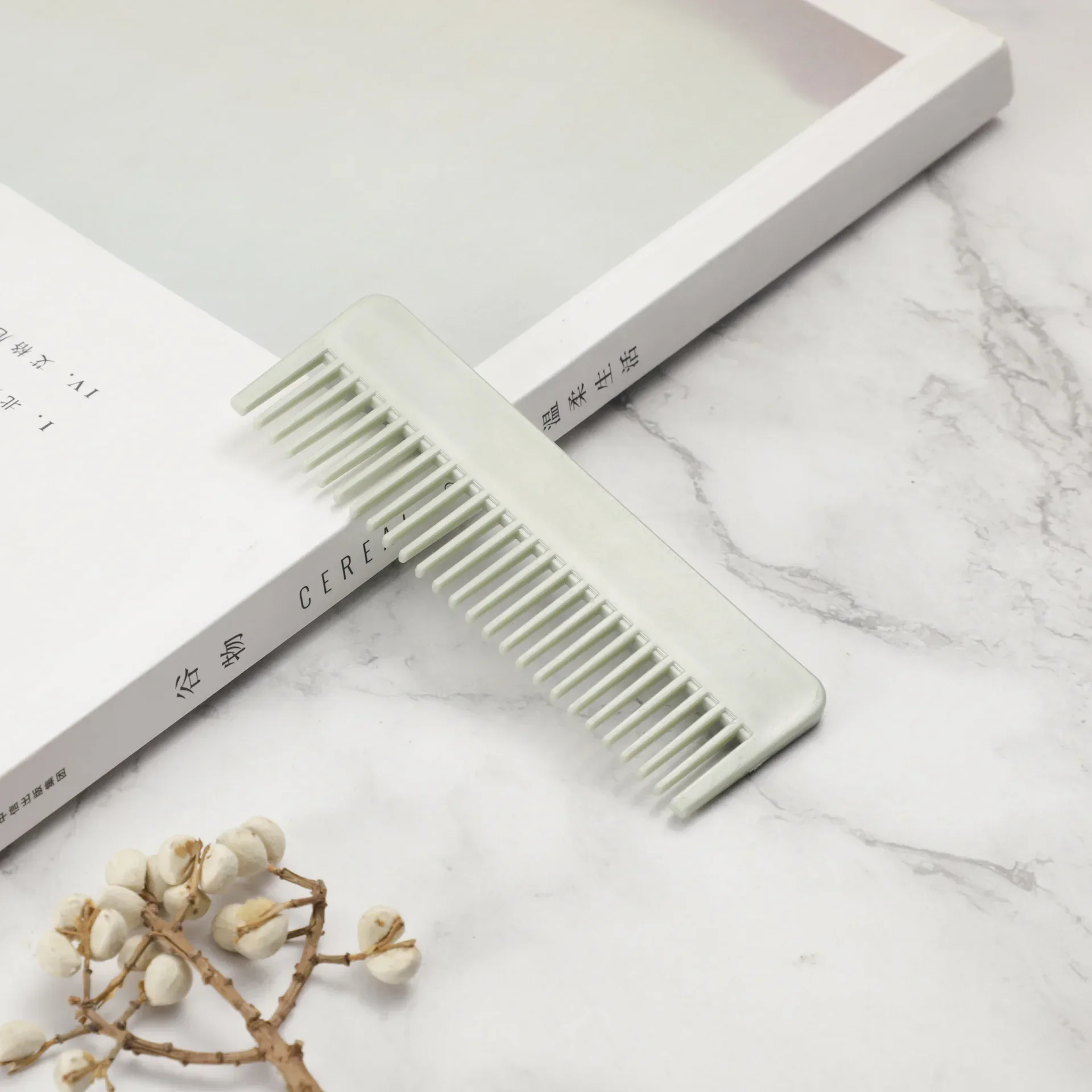 New Cute Plastic Comb Small Portable Mini Beauty Comb Travel Easy To Carry Small Comb Hair Tools Beauty Tools Barber