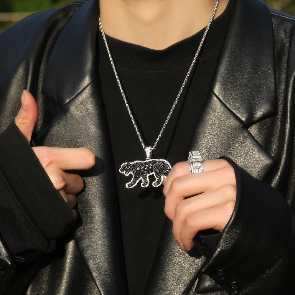 collier-pendentif-leopard-en-zircon-noir-bijoux-animaliers-tendance-hip-hop-pour-homme-cadeau