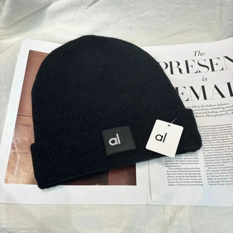 قبعة AL Yoga النسائية الرجالية العصرية المحبوكة قبعة دافئة للركض والرياضة بدون إطار قبعة انفجار الشارع في الهواء الطلق