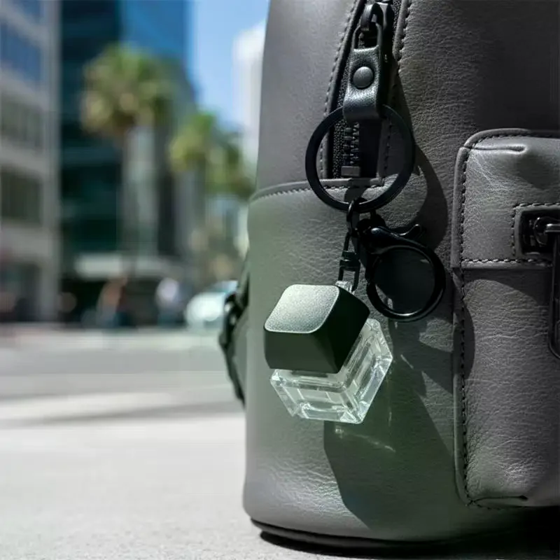 

Creative Decompression Keypad Macaron-shaped Keychain Small Toy Bag Pendant