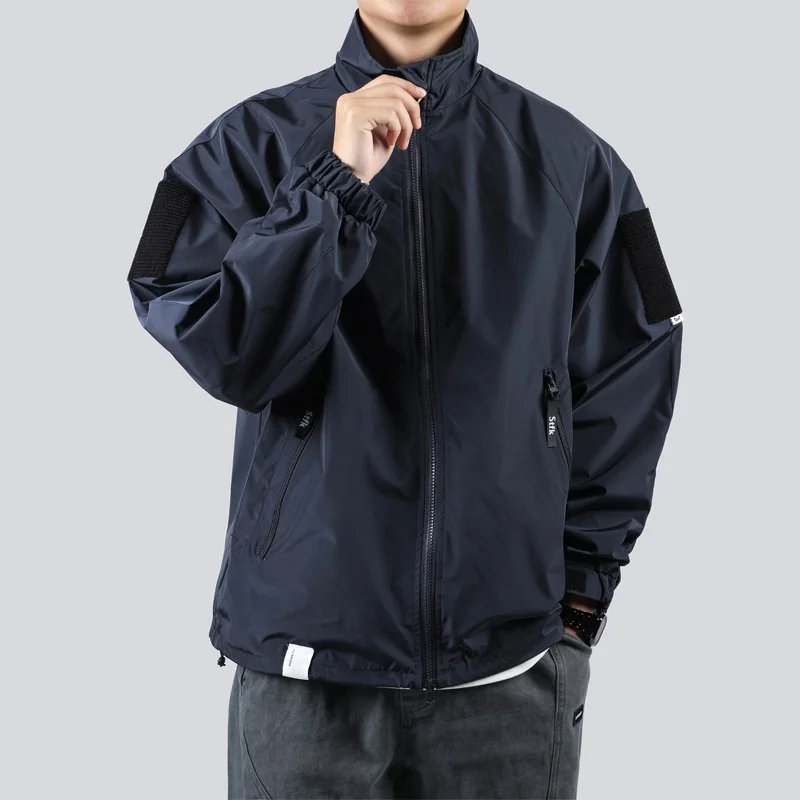 

Весенне-осенняя свободная мужская куртка с воротником-стойкой, водонепроницаемая тонкая рабочая одежда, пальто, молодежная верхняя одежда из полиэфирной ткани на молнии...