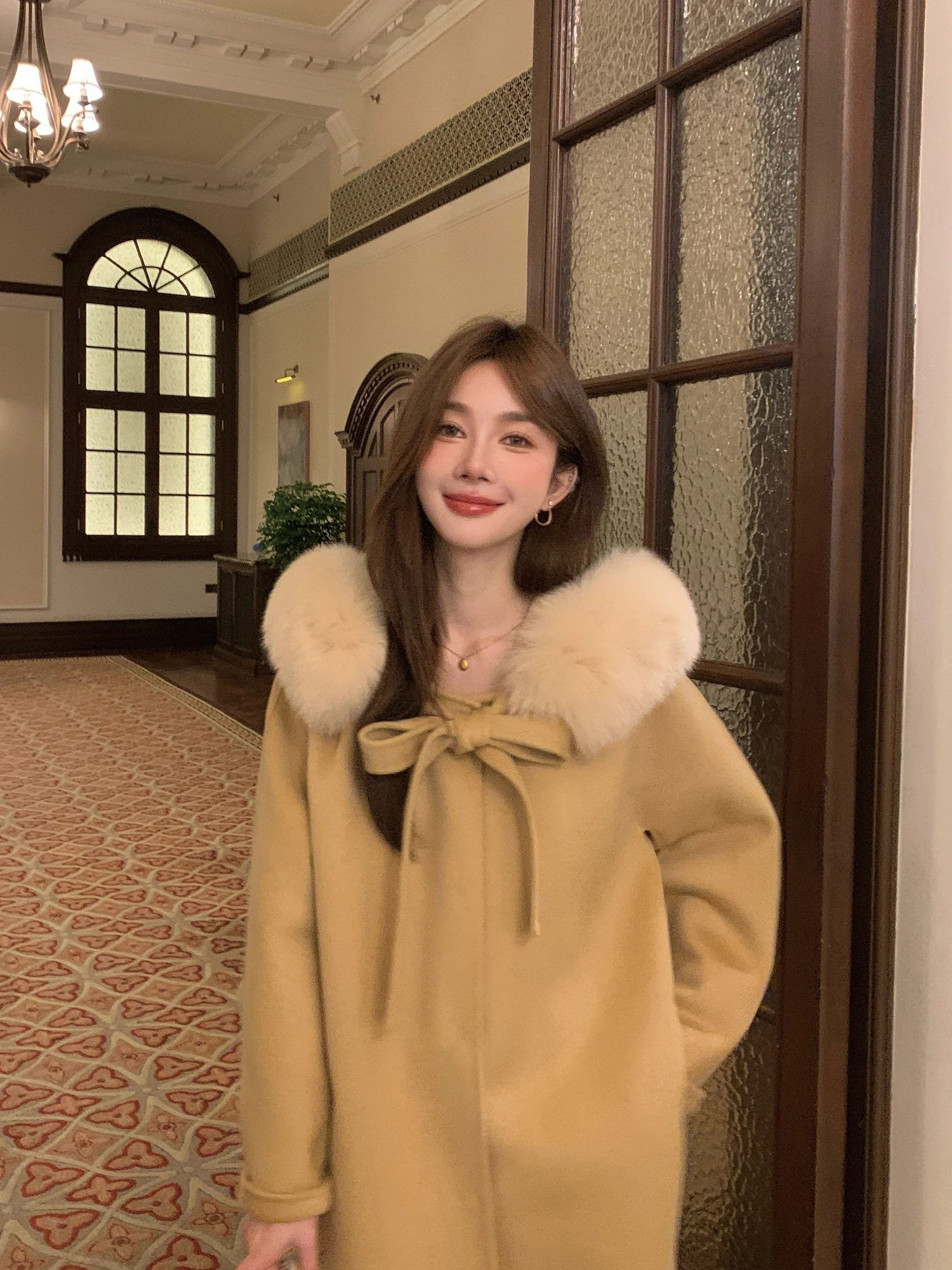 

Двустороннее шерстяное бархатное пальто с меховым воротником и капюшоном, женская модная осенне-зимняя верхняя одежда, свободная посадка в Корейском стиле