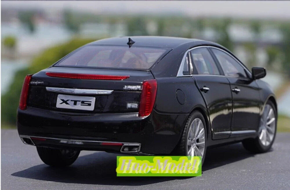 1:18 для SAIC CADILLAC XTS 2014, литая под давлением модель автомобиля из сплава, игрушки для мальчиков, подарки на день рождения, коллекция для хобби, украшения, черный/белый