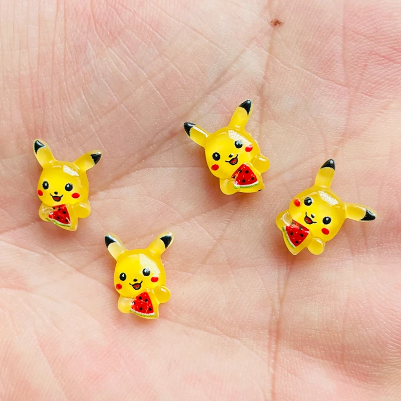 30 szt. Nowy uroczy Mini kreskówkowy błyszczący owocowy zwierzęcy album z żywicy Pikachu DIY ozdobna biżuteria akcesoria do dekoracji Manicure