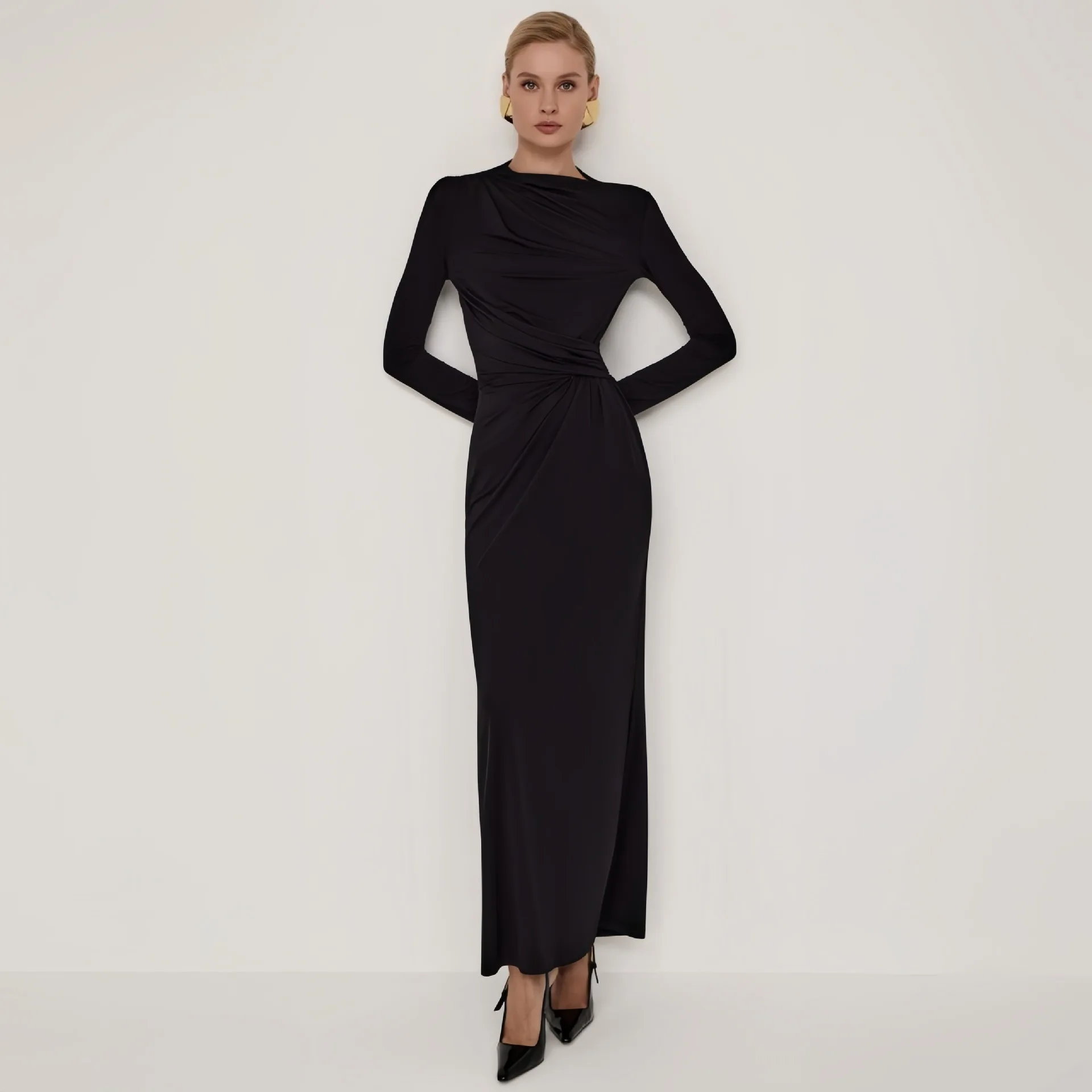 Lady Cloth Autumn. New Half Turtleneck Pleated Smart Fit Body Erotogenic Fashion Solid Color Women's Clothes
