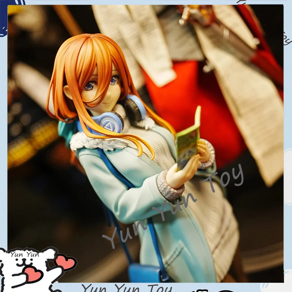 28cm Nakano Miku Figure Anime The Quintessential Quintuplets Figure Kawaii School Uniform Standing Ichika Model statue PVC Toys