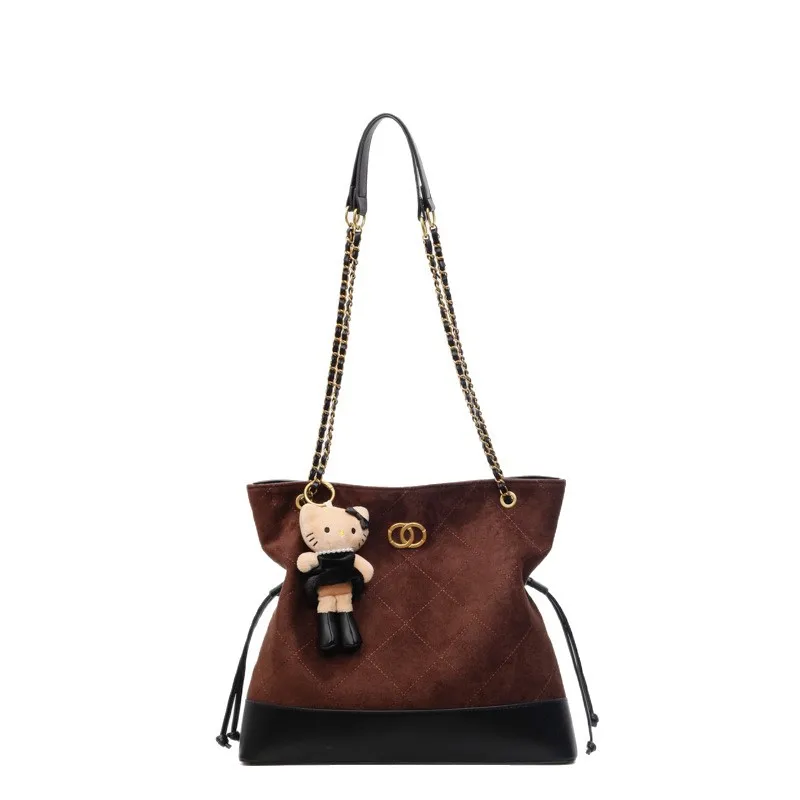 محفظة أنيقة من جلد الغزال البوهيمي 2025 حقيبة دلو كبيرة أنيقة غير رسمية للنساء حقيبة كتف كروسبودي