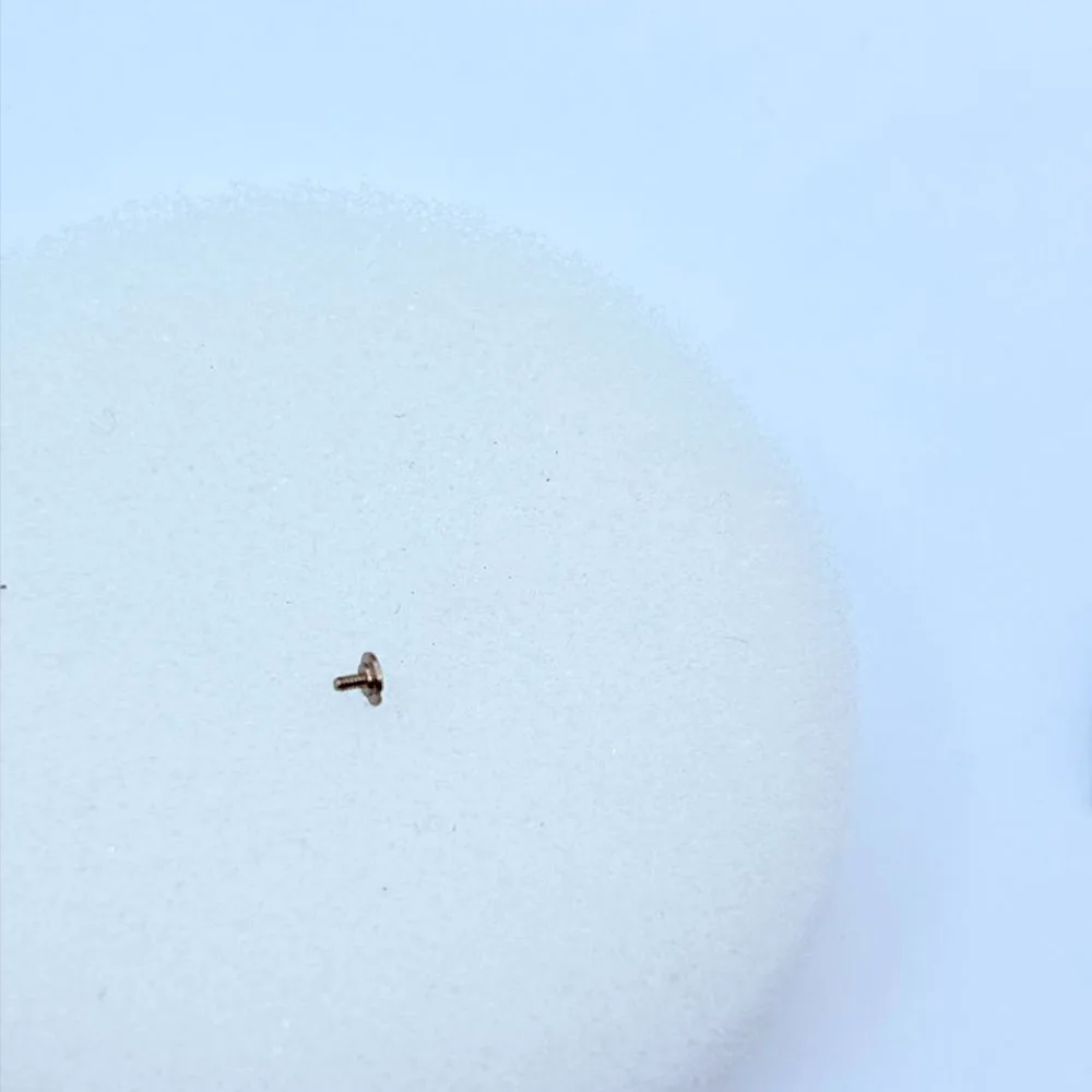 時計アクセサリー 2035 ムーブメントネジ ホイールクランプネジ 上部クランプネジ 日本製クォーツ機械