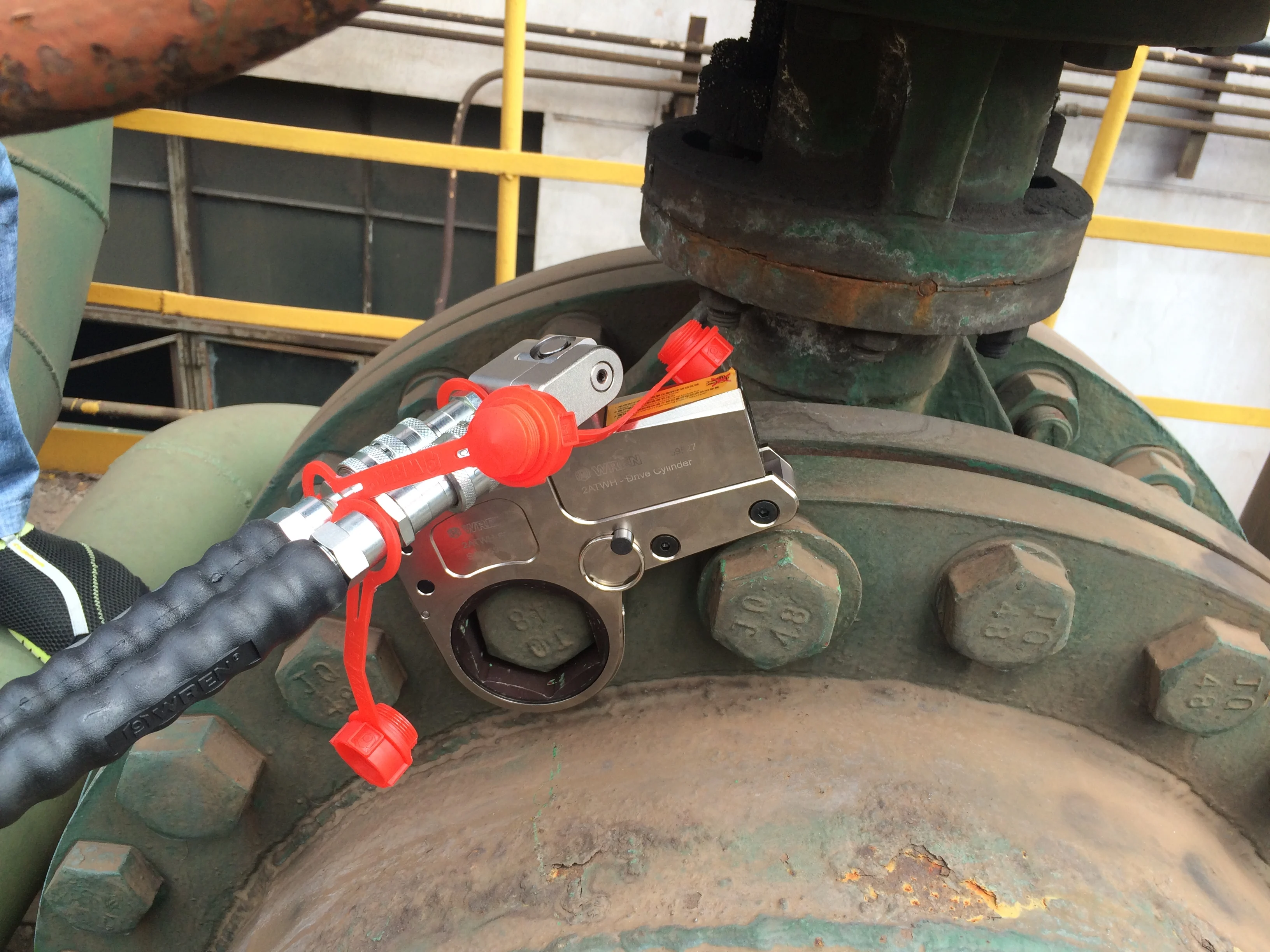 

Hot Selling 8ATWH-Series Torque Size 1044-10440nm Low Profile Hydraulic Bolt Tool Torque Wrench WREN OEM