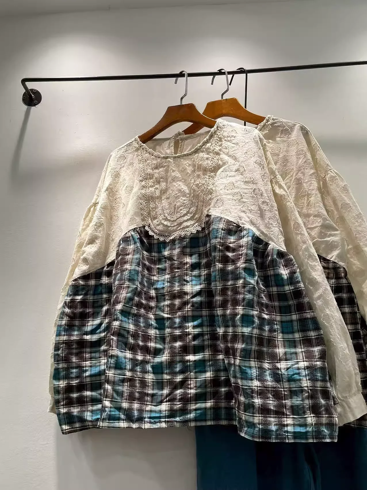 

Bust 122cm pretty and elegant women's blouses cotton eyelet lace plaid patchwork shirts and blouses mori girl large size tops