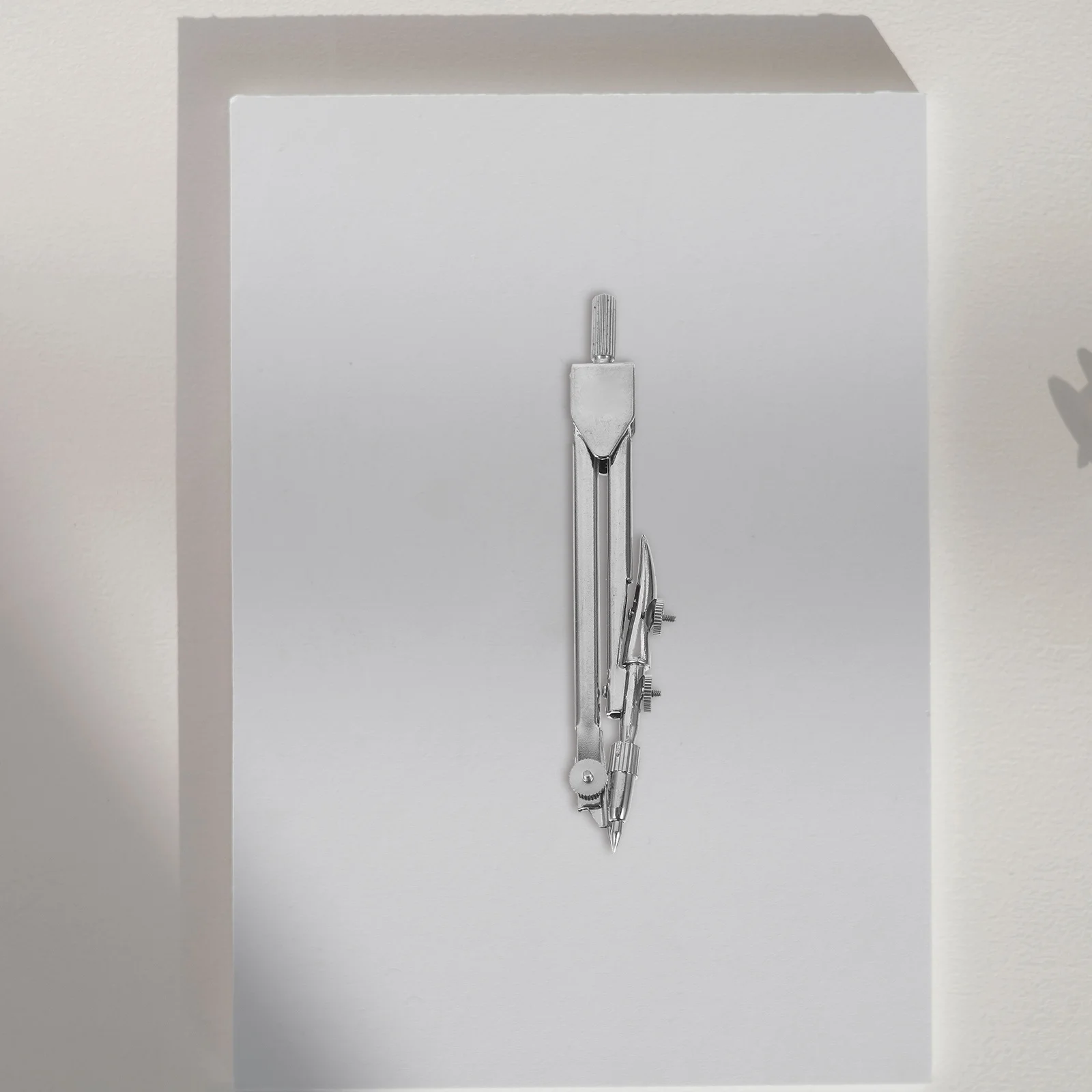 

2Pcs Craft Compass Metal Scribing Gauge Precision Marking Tool Portable Divider Gauge for Wood