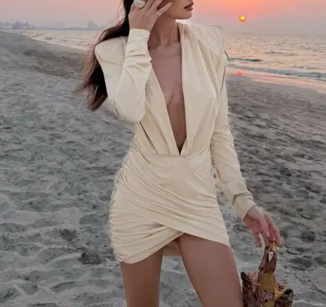 

Sexy Women's Dress 2026 Summer New Deep V-Neck Pleated Cross Design Hip Hugging Dress Suitable for Parties and Banquets