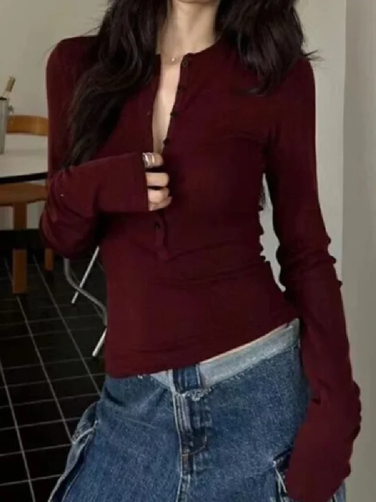 تي شيرت نسائي بأكمام طويلة للربيع والفتيات الحار نحيف للخريف سادة نحيل مثير يناسب الجميع ملابس شارع ناعمة بسيطة غير رسمية على الطراز الكوري