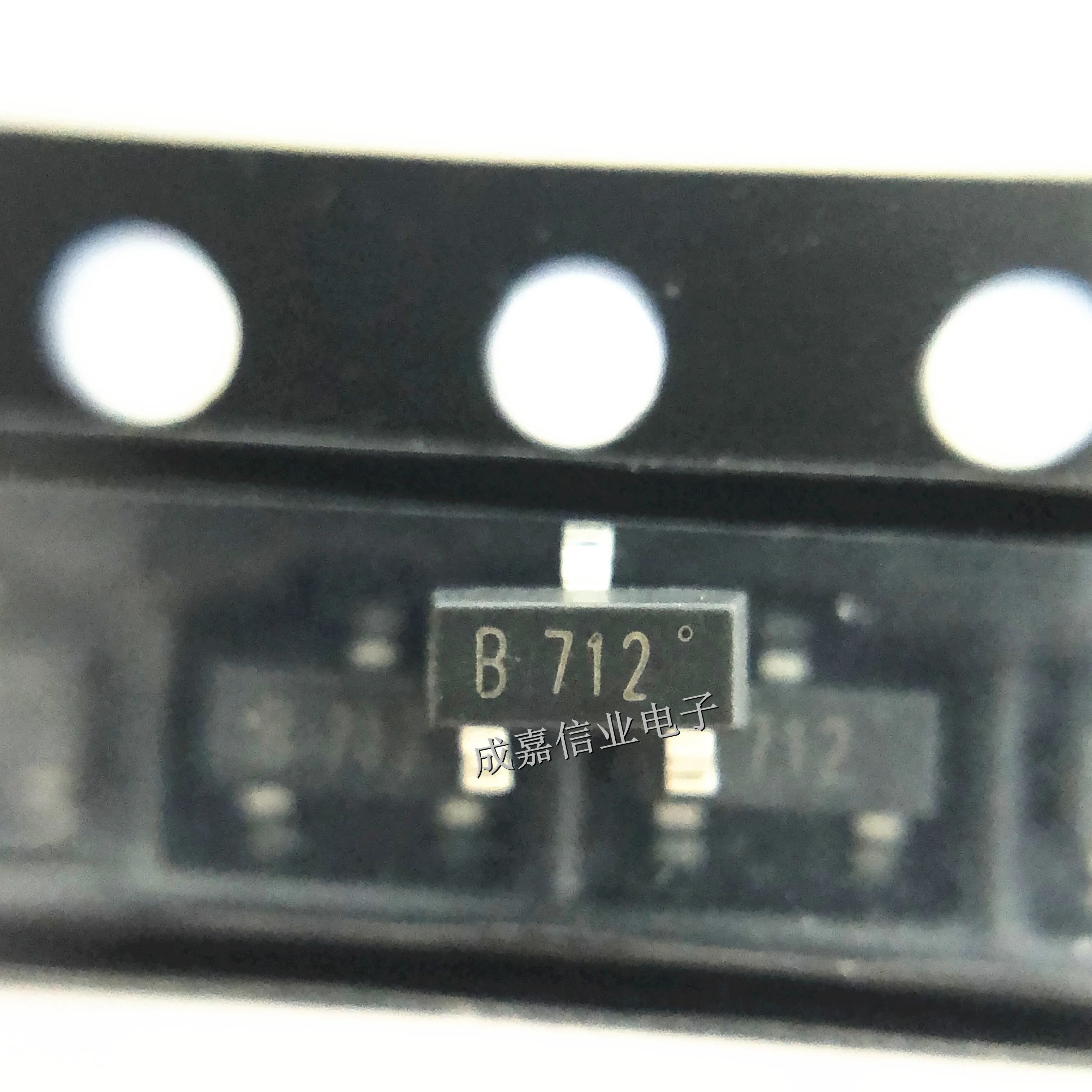 

10pcs/Lot SDT23C712L02 SOT-23-3 MARKING;B712 ESD Protection Diodes / TVS Diodes Operating Temperature:- 55 C-+ 150 C