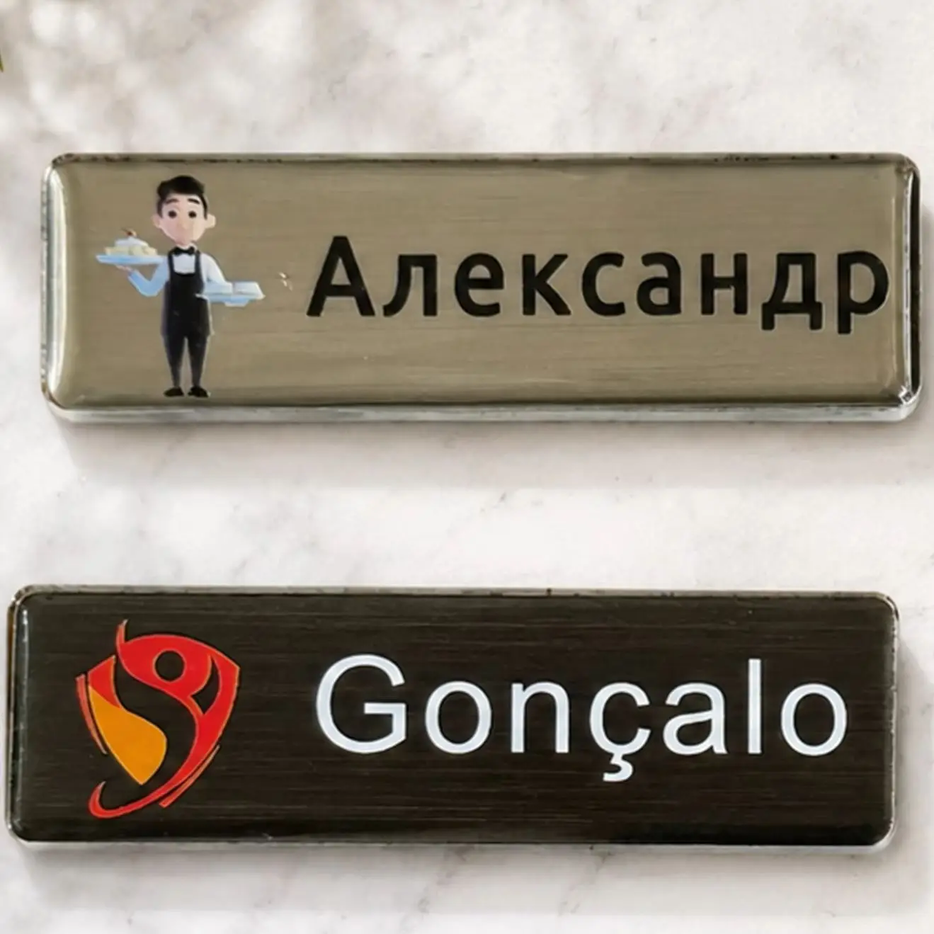 Insignias de Identificación Personalizadas con Nombre, Texto y Logotipos, Placa de Acero Inoxidable para Ropa con Pin o Imán