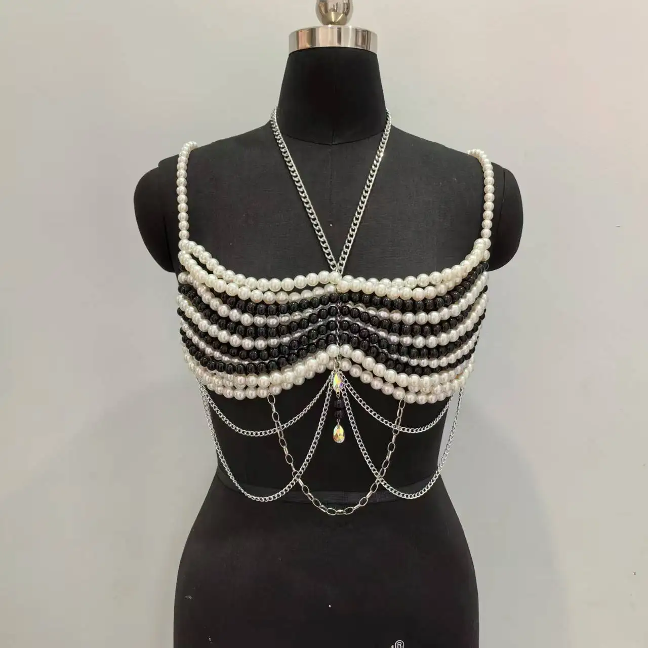 

Ladies Body Chain Harness Bra Fashion Jewelry Imitation Layered Beaded Crop Top Jewelry for Summer Beach Party Club Festival