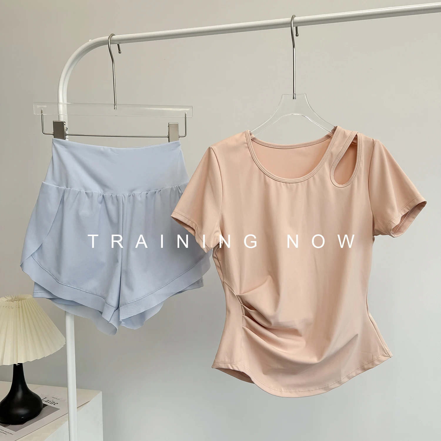 

Yoga suit for women in summer thin breathable running training quick-drying fitness shorts shorts high-end sportswear