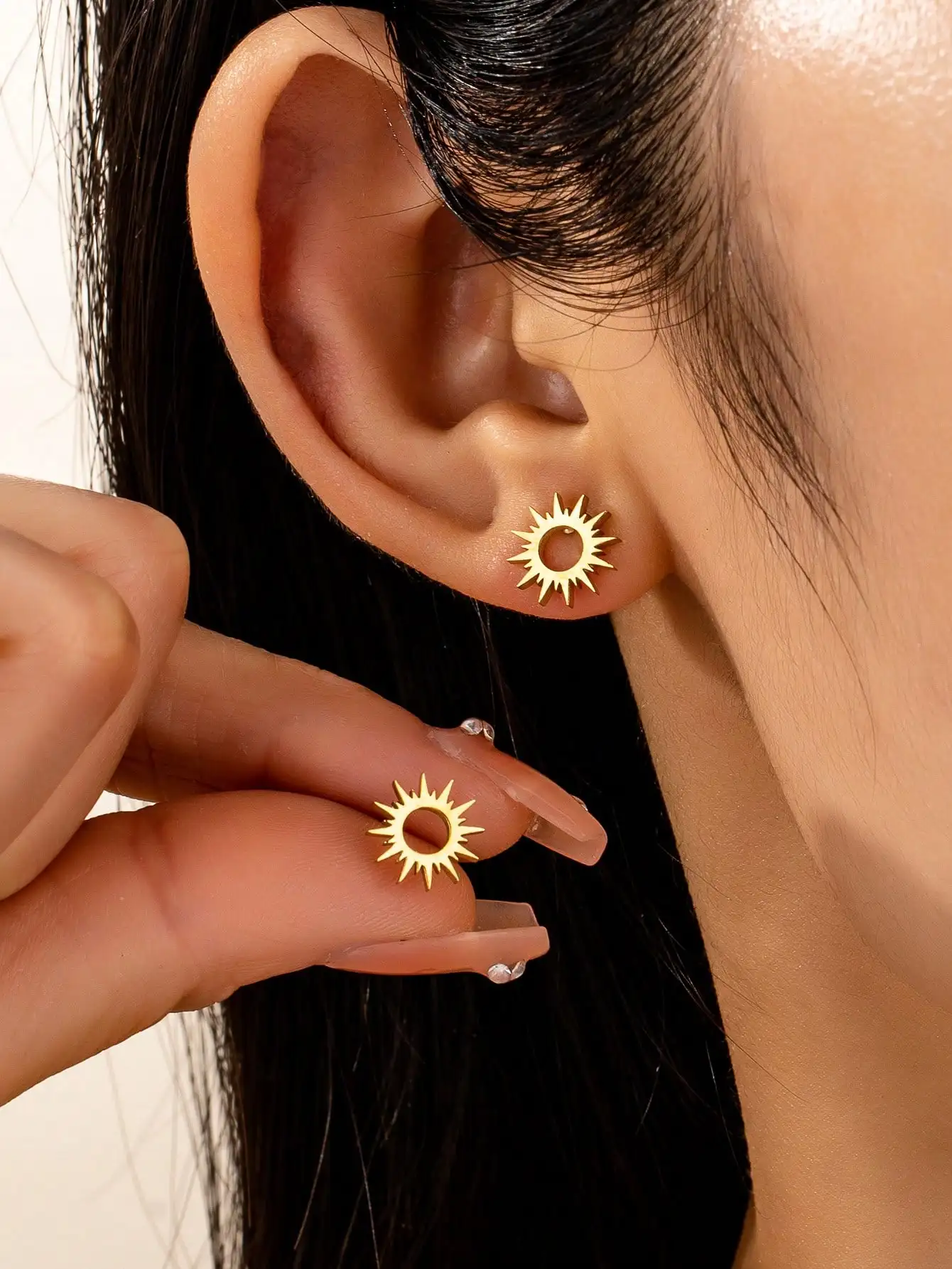 

Серьги-гвоздики Gold-Tone Sunburst Hollow из нержавеющей стали