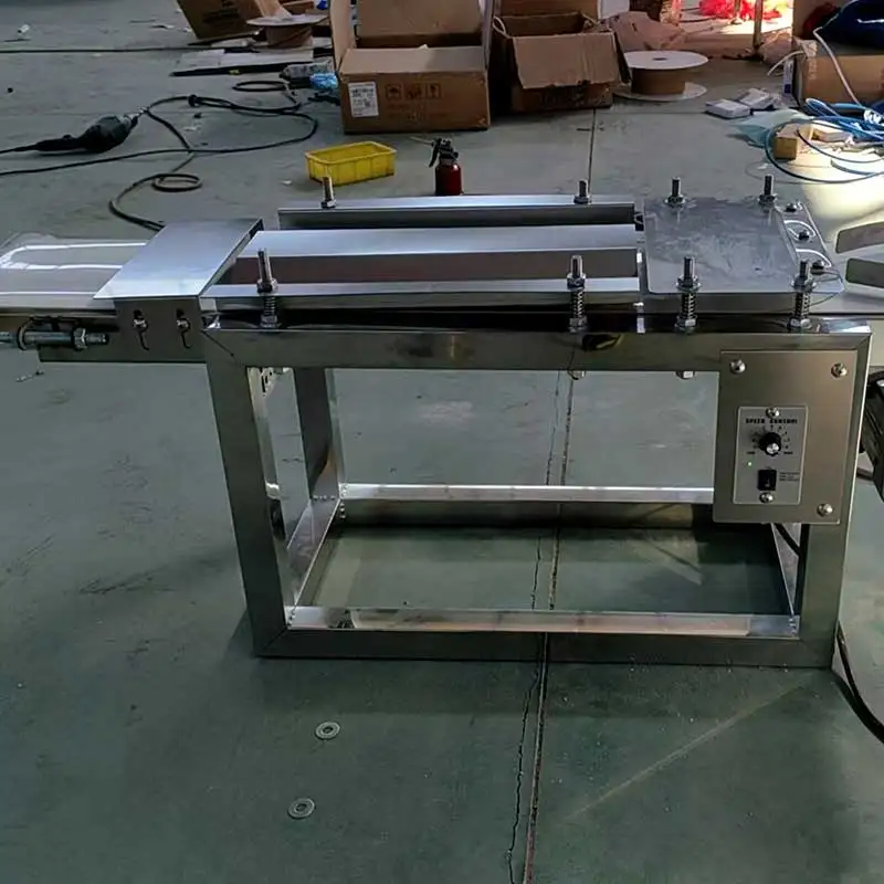 2025年式トーストフランスパン成形機、パン生地モルダー、フランスパン製造機