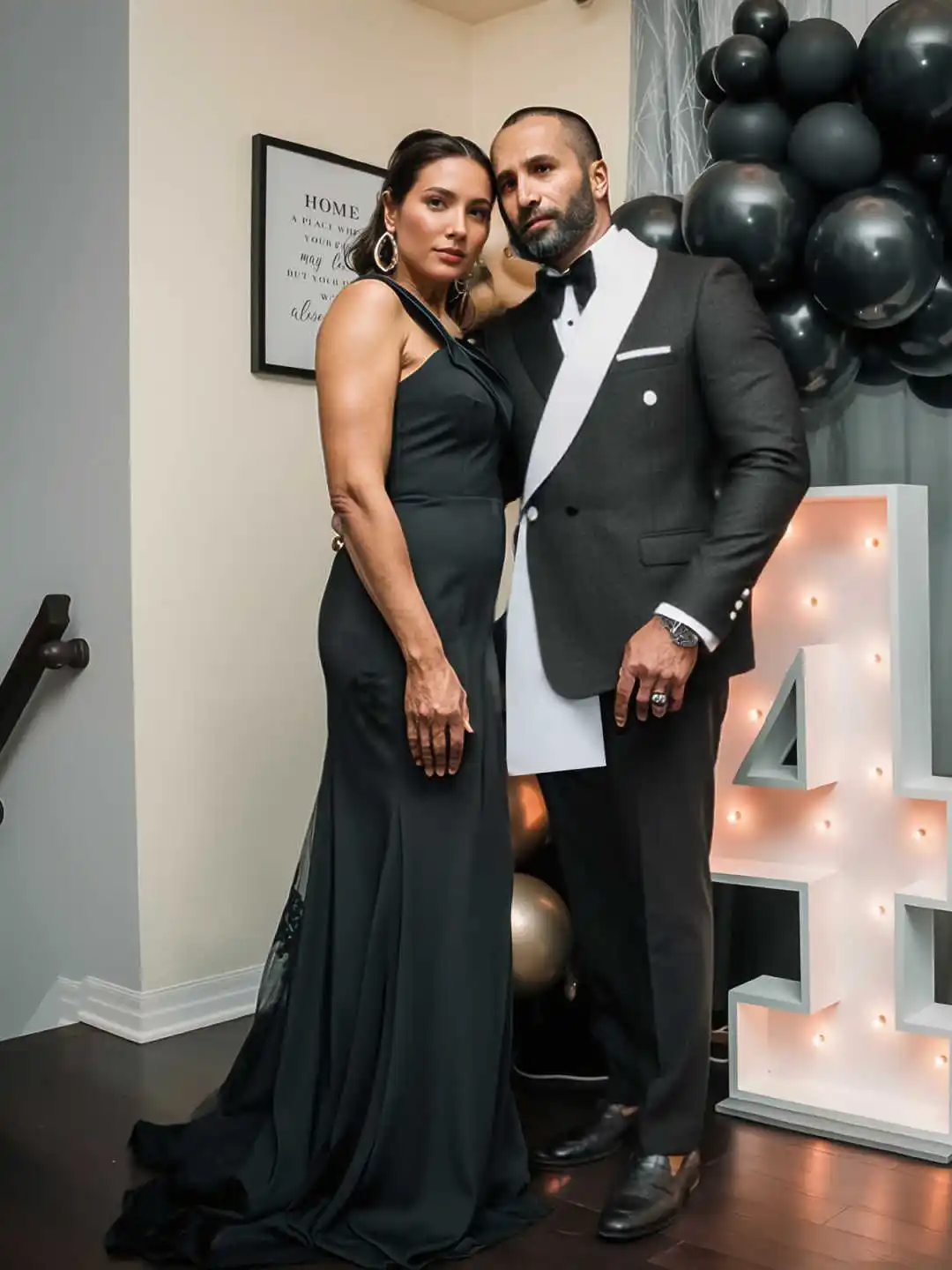 Mens Suit Slim Fit Tailor-Made Gentlemen Suits Beads Jacket Customized Wedding Prom Formal Occasions Groom Tuxedo Plus Size