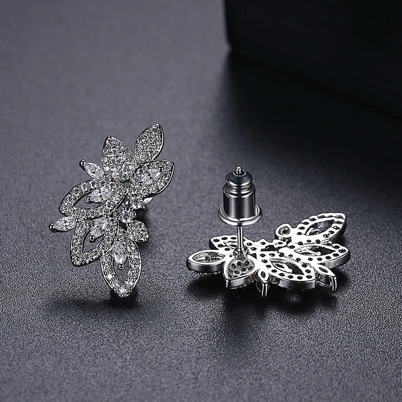 LUOTEEMI Clear Cubic Zirconia Trendy Fashion Studs Flower Shape Shiny Stone Christmas Jewelry for Women Girls Wedding Party Gift