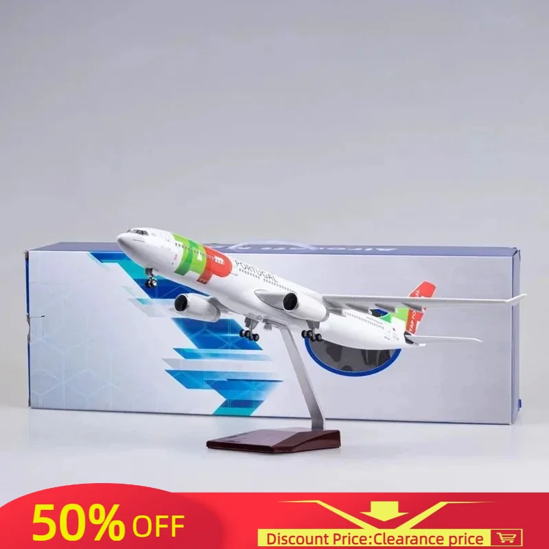 

Scale Diecast Resin 47CM 1:135 Model Air Portugal Airbus A330 With Light And Wheels Airplane Aircraft Collection Display Toy Fan