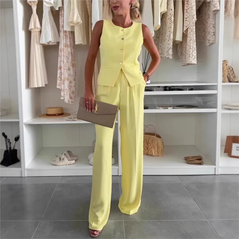 

Женский элегантный комплект из жилетки без рукавов и брюк с широкими штанинами – однотонный офисный костюм для работы