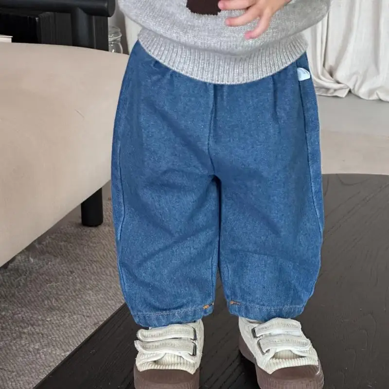 

Повседневные штаны для маленьких мальчиков, модная детская одежда, осень 2024, новые свободные джинсовые брюки для малышей, однотонные джинсы для маленьких девочек