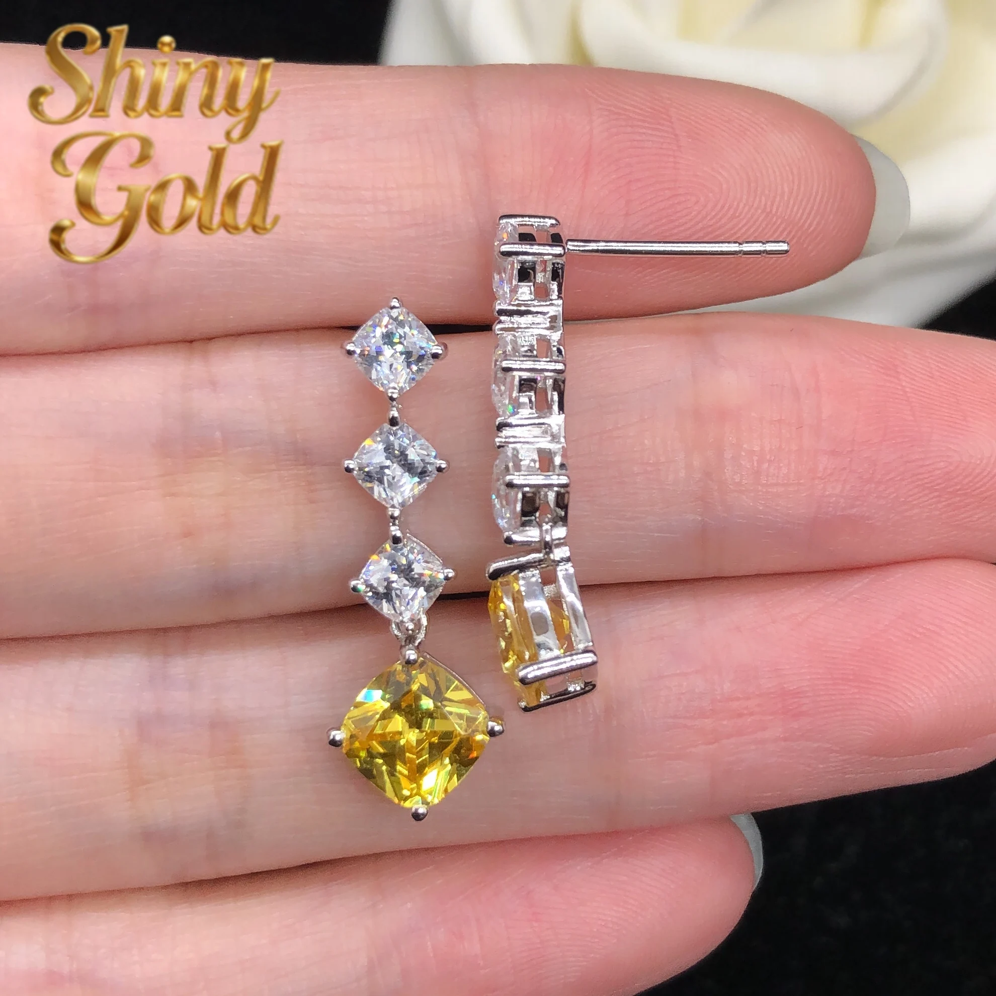 

Серьги-гвоздики ShinyGold из белого золота 14K AU585 с классическими квадратными желтыми бриллиантами по 2 карата каждый, E047