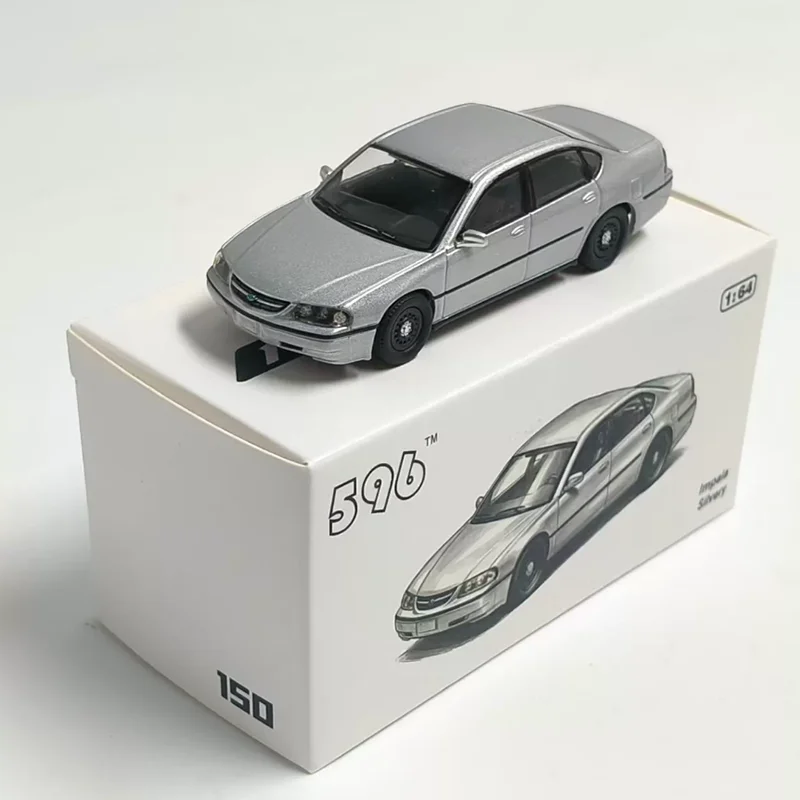 596 1:64 2005 IMPALA SS Alloy Car Model Collection Toy Souvenir Gift Static Display Scene Simulation