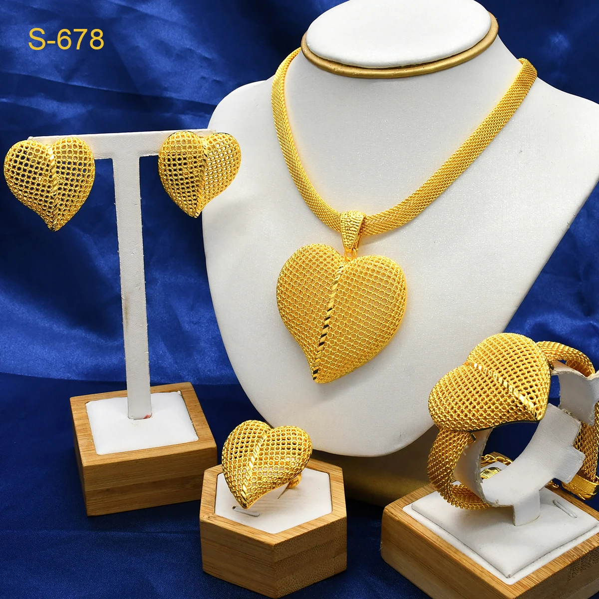 Indian Luxury Water Droplet Necklace and Earrings Set