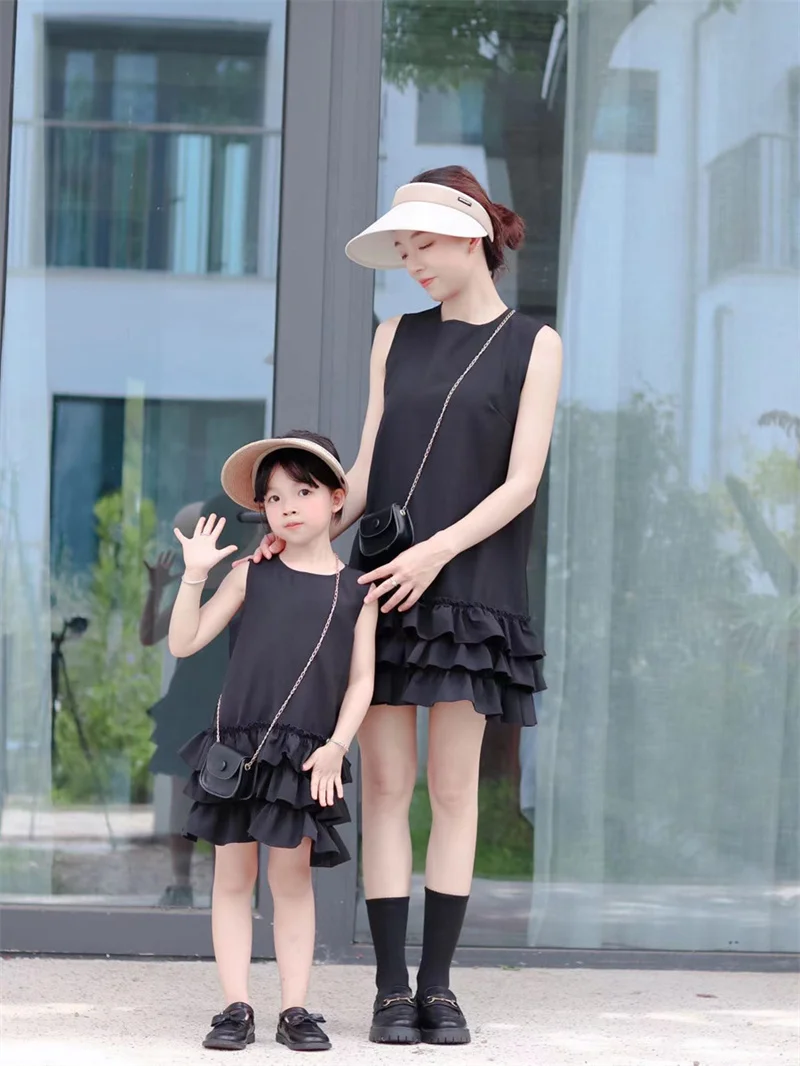 Summer Family Matching Outfits Girls Mom Fashion Layered Cake Dress Mother Daughter Ruffle Gowns 2024 Kids Adults Black Clothes