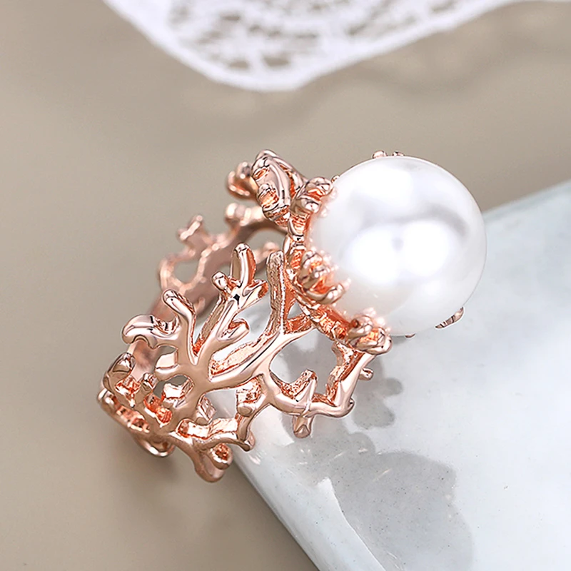Huitan Aesthetic Big Imitation Pearl Women Rings Temperament Elegant Female Accessories for Party Exquisite Gift Trendy Jewelry