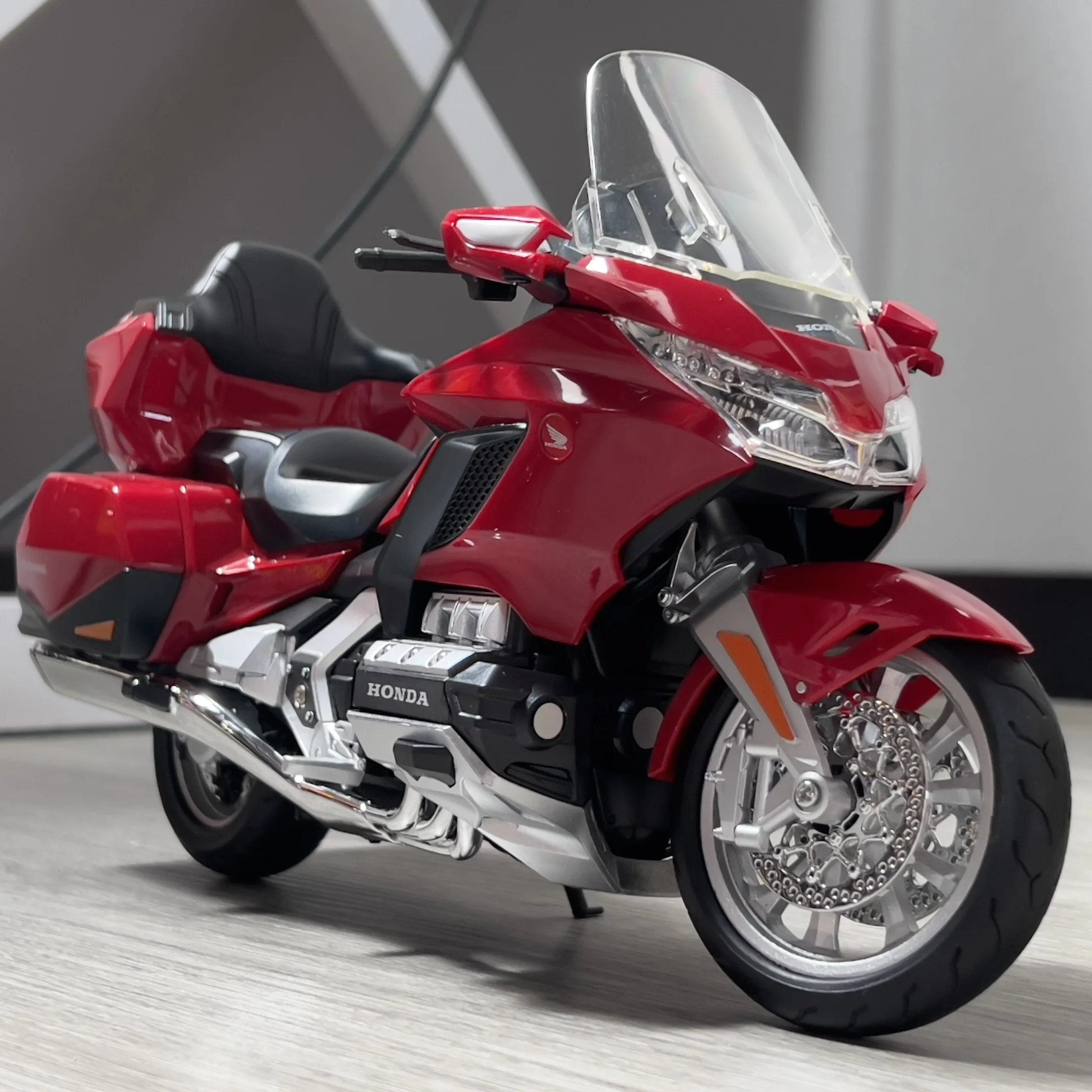 1:9 Honda GL1800 Gold Wing Tour AIRBAG Luxury Travel Alloy