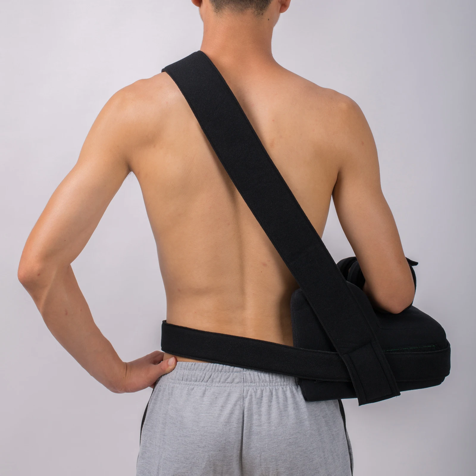 Shoulder Immobilizer with 45°Contoured Pillow, Shoulder Abduction Sling for Injury Support Rotator Cuff, Dislocated, Broken Arm