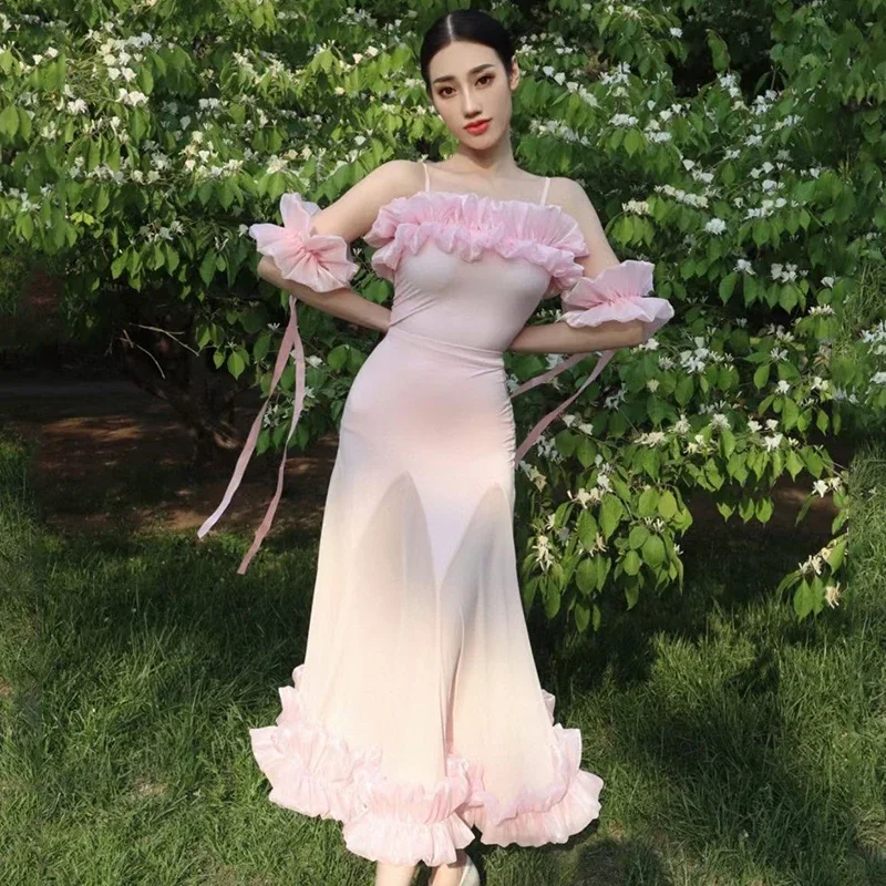 Vestido de competición de baile de salón para mujer, Tops de encaje con volantes y hombros descubiertos, faldas, vestido de graduación, disfraz de actuación de vals BL8621 2022