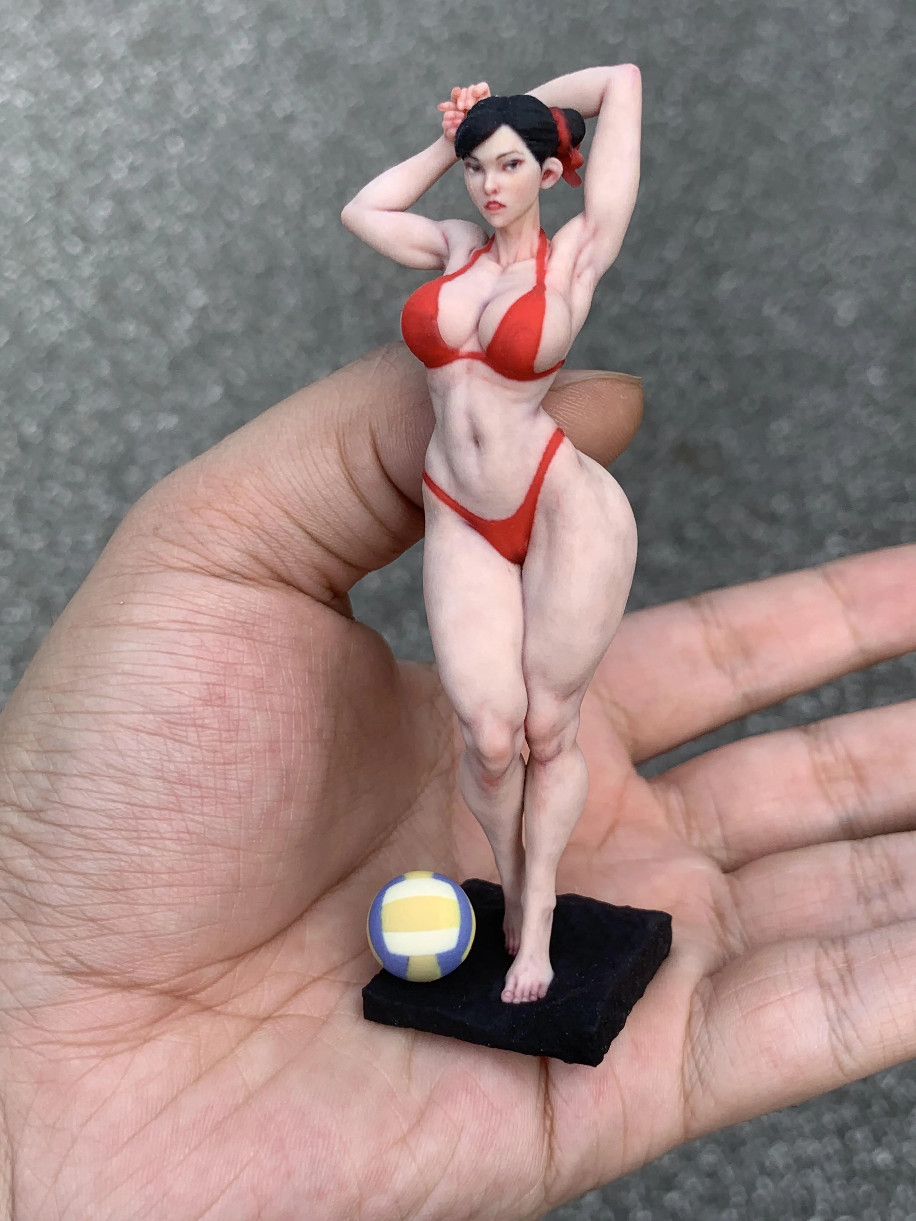 

1/16 Scale Female Strong Muscular Girl Realistic Sculpture Miniature Figure Model Props Creative Photography Display Collection