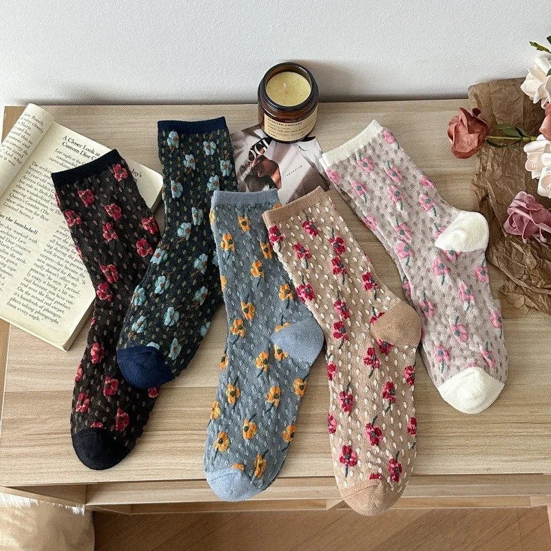 

Women's Socks Autumn and Winter Floral Embossment Harajuku Vintage Medium Tube Socks Korean Retro Knitted Cotton Long Socks Sox