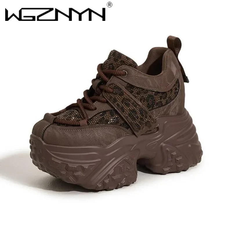 

10 см новая кожаная обувь из микрофибры со стразами Daddy Tide, дышащая платформа, модная удобная осенне-весенняя обувь высокого бренда 2025 г.