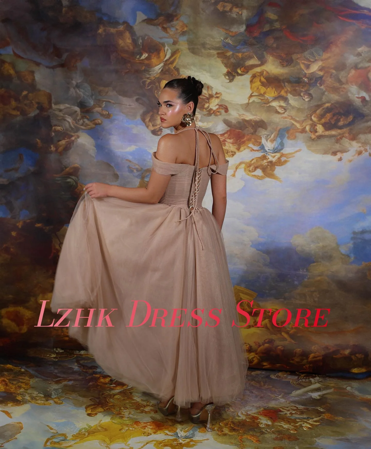 맞춤형 고품질 Organza A 라인 오프 숄더 이브닝 드레스 섬세한 반팔 발목 길이 연예인 가운