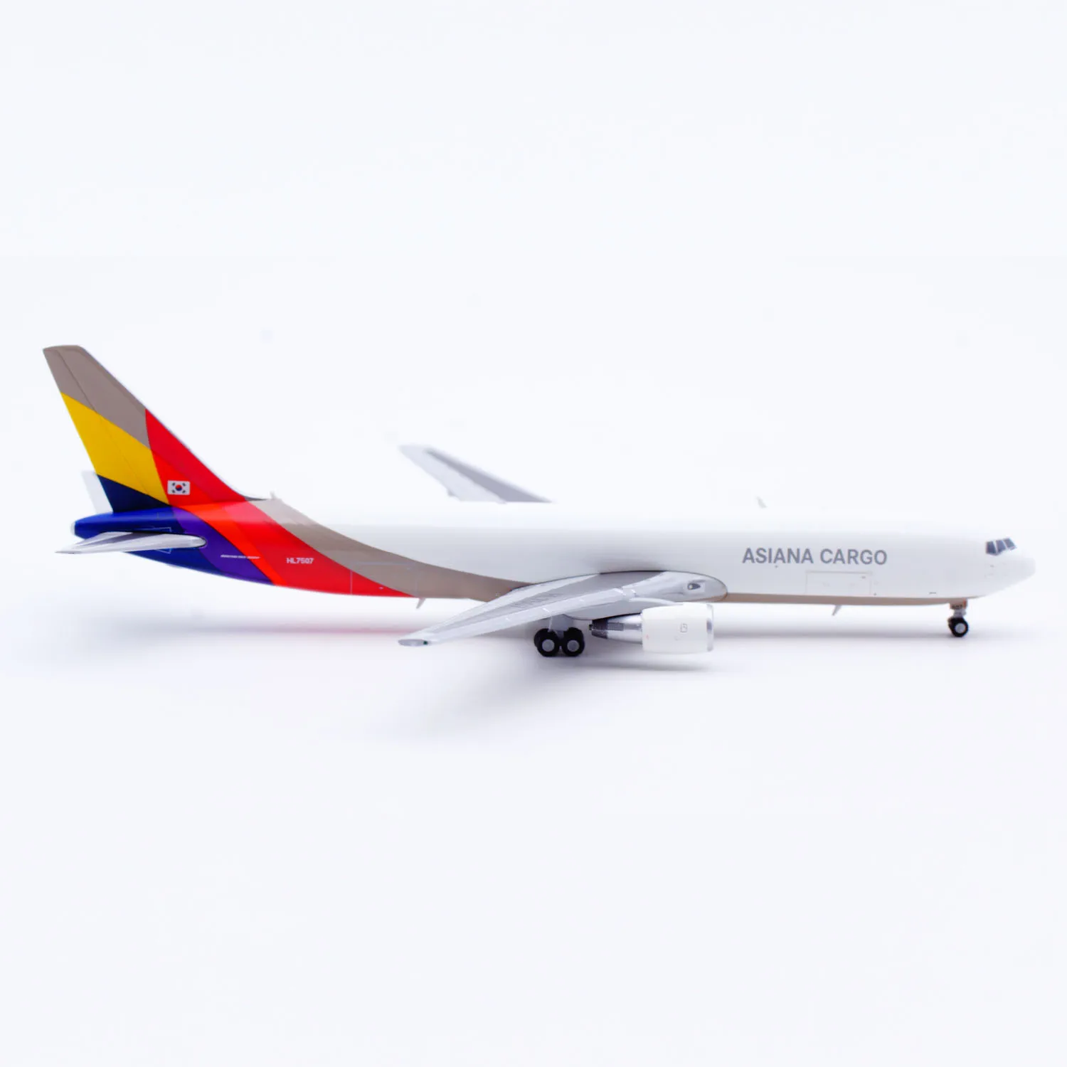 XX40687 سبيكة تحصيل طائرة هدية JC أجنحة 1:400 Asiana البضائع بوينغ B767-300 دييكاست طائرة نموذج طائرة HL7507 مع حامل