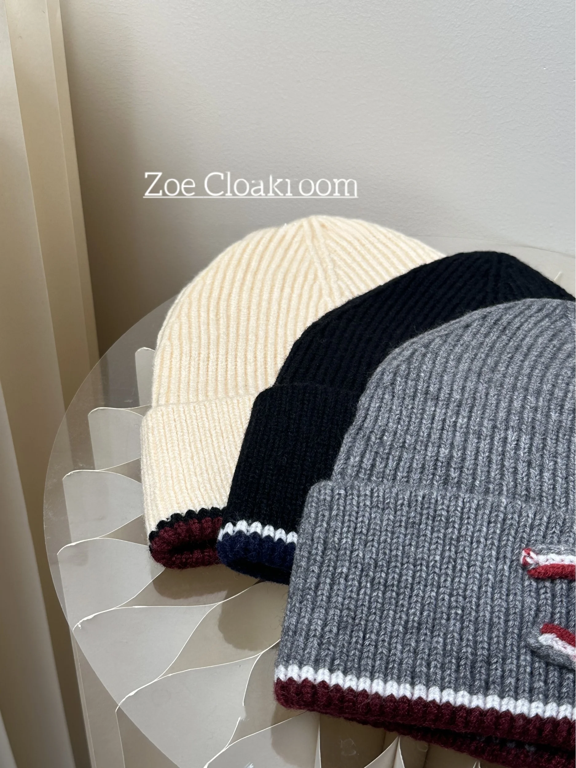 bonnet-en-laine-tricotee-chaude-a-blocs-de-couleurs-simples-mode-automne-hiver-bonnet-polyvalent-en-tricot-accessoire-d'hiver-pour-femmes