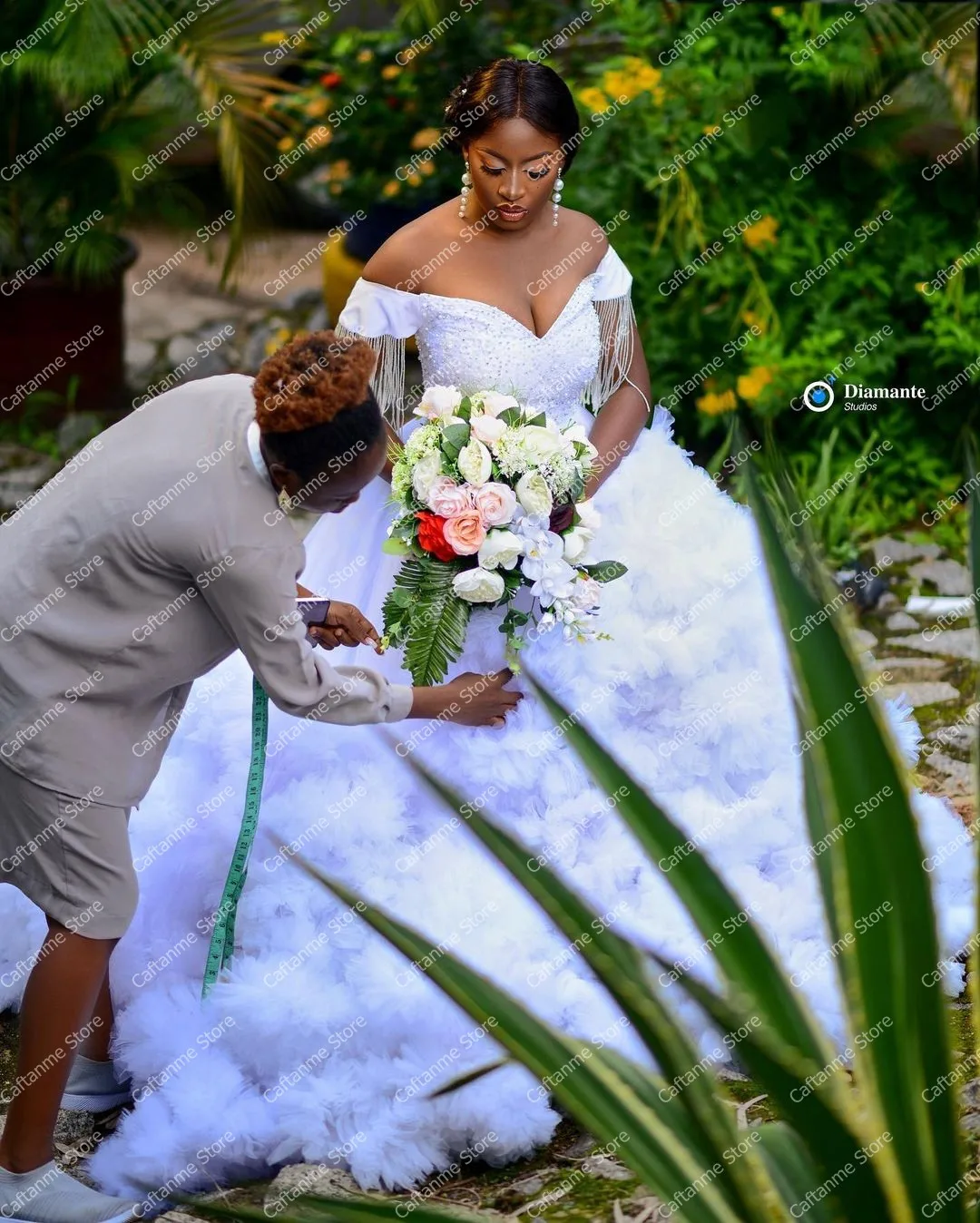 Aso Ebi-vestidos de novia encantadores, mangas casquillo, borlas, volantes, vestido de novia, vestidos de novia con cuentas Extra hinchadas