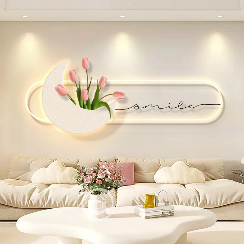 

The cream-style living room features a simple tulip simulation flower sandstone LED light painting, while the bedroom has a crea